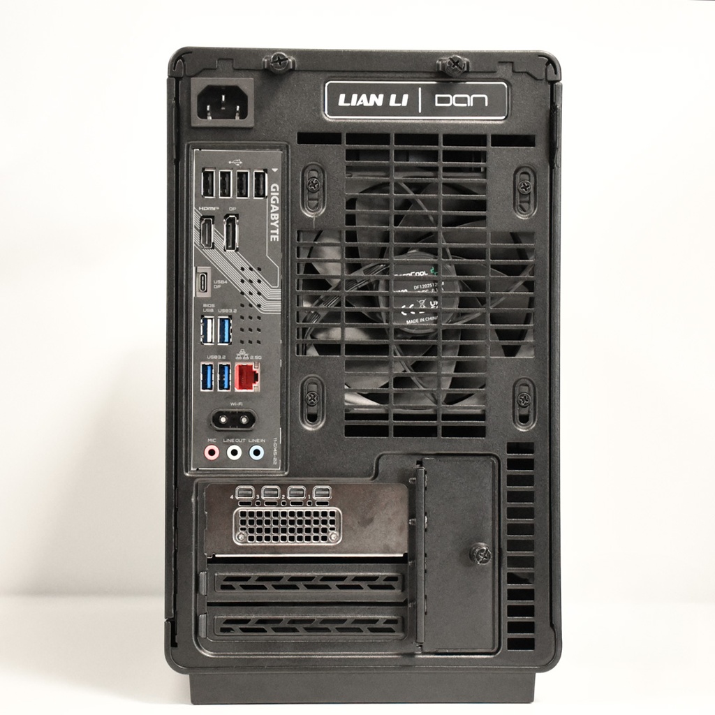 VRCPC WORKSTATION | Ultra16 | Intel Core Ultra 7 | RTX 2000 ada 16GB | 64GB DDR5 RAM | 1TB NVMe SSD | 3-Year Warranty