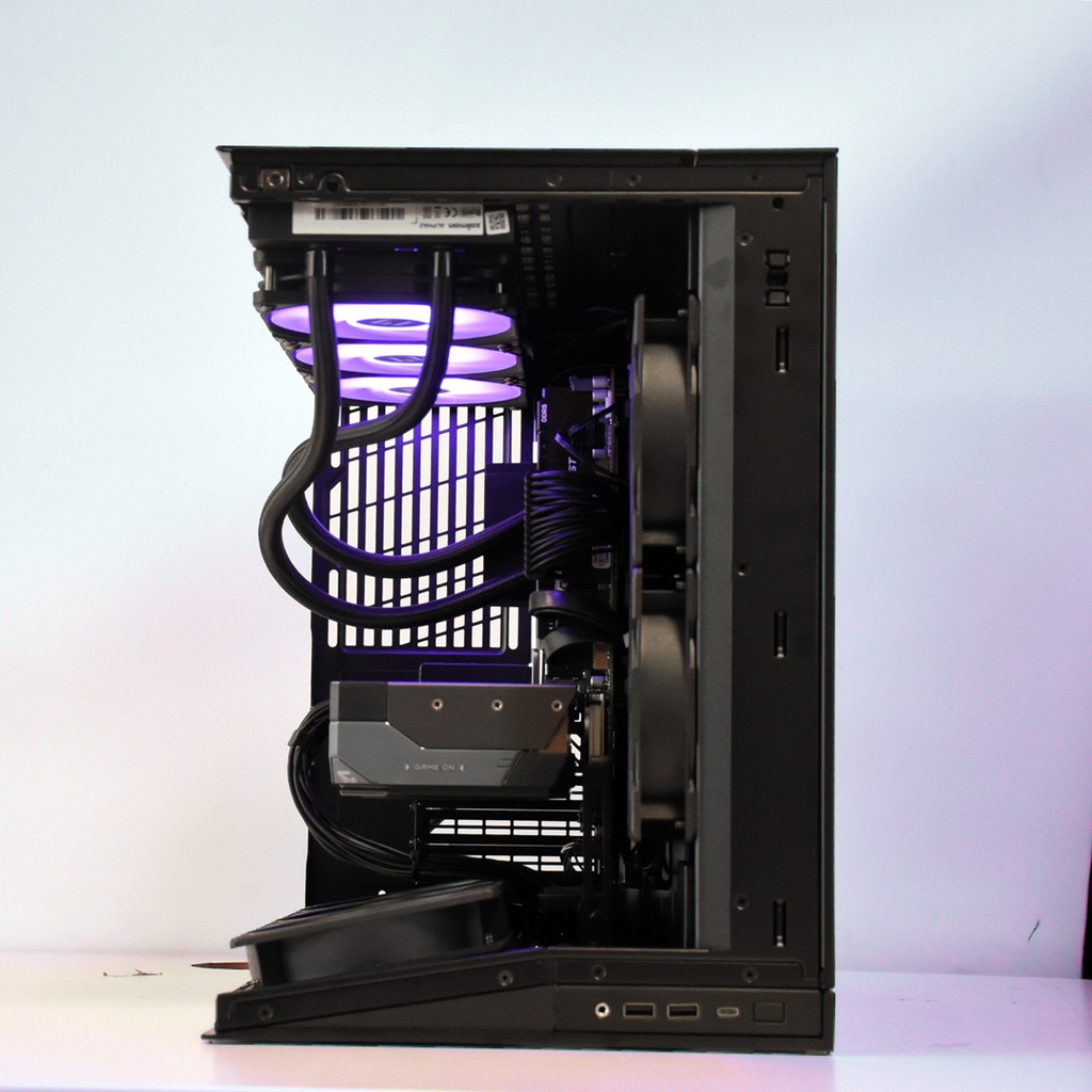 VRCPC | RX 9070 XT | Ryzen 7 9800X3D | 32GB DDR5 | 1TB NVMe SSD | 3-Year Warranty
